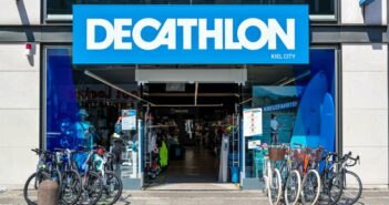 Decathlon ist ein Synonym für Sportartikel, die für jeden erschwinglich sind. (Foto: AdobeStock 443700245 Björn Wylezich)